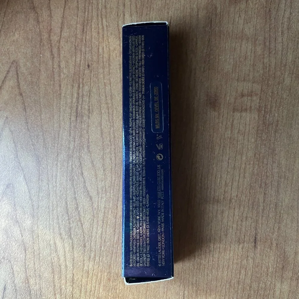 Estee Lauder Double Wear Radiant Concealer 8N Very Deep Neutral .34 oz